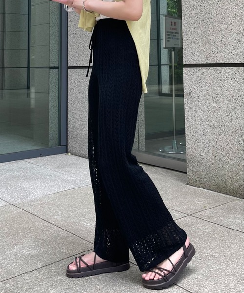 Ambre Ciel(アンブルシエル)の「透かし柄リボンニットパンツ/【WEB/EC限定商品】(その他パンツ・レディース・ブラック/アイボリー・FREE)」の6枚目の写真