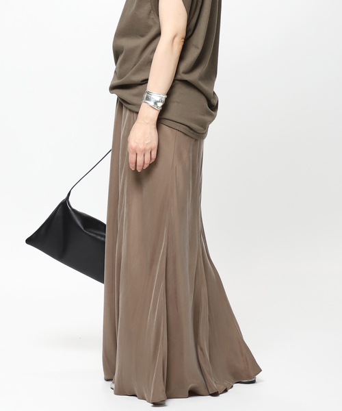 【新品】AP STUDIO フィブリルキュプラスカート　カーキ38 AP STUDIO（エーピーストゥディオ）の「New フィブリル キュプラ