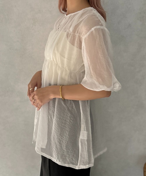 apres jour clair（アプレジュールクレア）の「【apres jour clair】シアーギャザーブラウス【ZOZOTOWN限定アイテム】（シャツ/ブラウス・レディース・ピンク/アイボリー/オフホワイト・フリー/X-LARGE）」の4枚目の写真