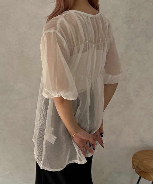 apres jour clair（アプレジュールクレア）の「【apres jour clair】シアーギャザーブラウス【ZOZOTOWN限定アイテム】（シャツ/ブラウス・レディース・ピンク/アイボリー/オフホワイト・フリー/X-LARGE）」の5枚目の写真
