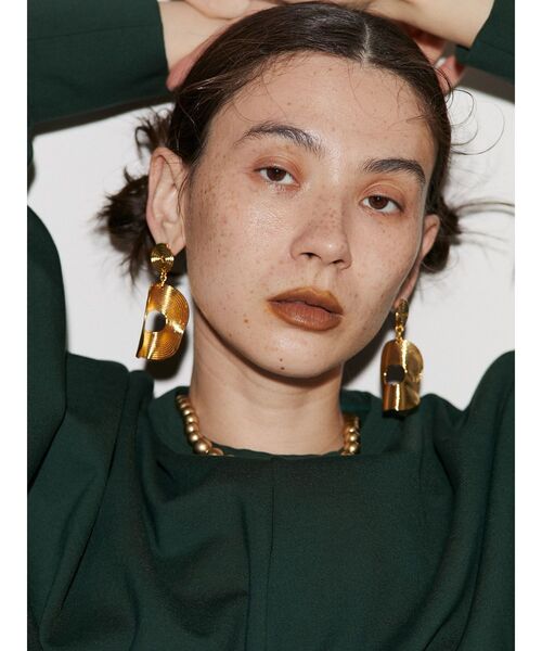 UN3D.（アンスリード）の「W SWIRL EARRING / ダブルスワールイヤリング（イヤリング・レディース・ゴールド/シルバー・FREE）」の16枚目の写真