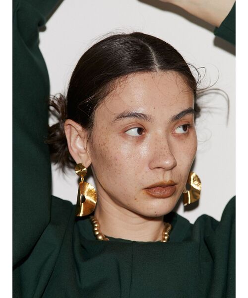 UN3D.（アンスリード）の「W SWIRL EARRING / ダブルスワールイヤリング（イヤリング・レディース・ゴールド/シルバー・FREE）」の18枚目の写真