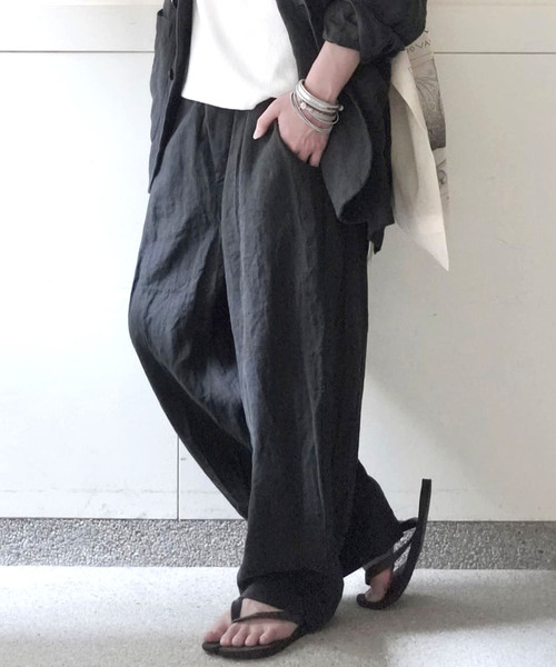 JOURNAL STANDARD LUXE（ジャーナルスタンダード　ラックス）の「リネンワッシャー テーパーパンツ（その他パンツ・レディース・ブラック/ネイビー・FREE）」の2枚目の写真