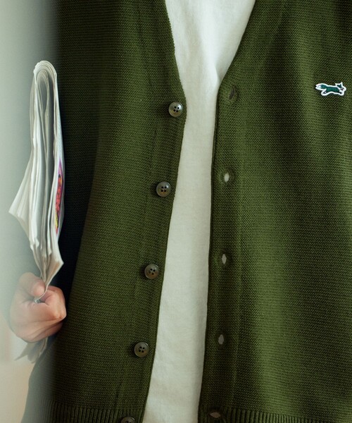 TOWNCRAFT（タウンクラフト）の「TOWN CRAFT/タウンクラフト 別注 リラックスフィット ワンポイントロゴ ニットカーディガン/カーディガン/アクリルニット（カーディガン/ボレロ・メンズ・ダークグリーン/ベージュ/ブラック/オリーブ/イエロー・SMALL/MEDIUM/LARGE）」の11枚目の写真