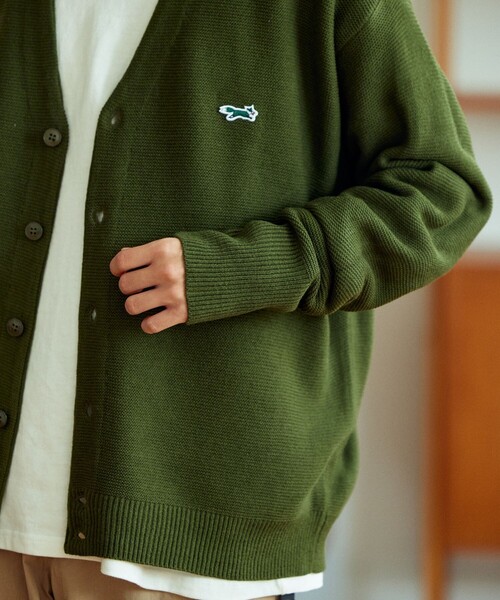 TOWNCRAFT（タウンクラフト）の「TOWN CRAFT/タウンクラフト 別注 リラックスフィット ワンポイントロゴ ニットカーディガン/カーディガン/アクリルニット（カーディガン/ボレロ・メンズ・ダークグリーン/ベージュ/ブラック/オリーブ/イエロー・SMALL/MEDIUM/LARGE）」の12枚目の写真