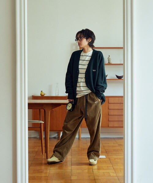 TOWNCRAFT（タウンクラフト）の「TOWN CRAFT/タウンクラフト 別注 リラックスフィット ワンポイントロゴ ニットカーディガン/カーディガン/アクリルニット（カーディガン/ボレロ・メンズ・ダークグリーン/ベージュ/ブラック/オリーブ/イエロー・SMALL/MEDIUM/LARGE）」の14枚目の写真