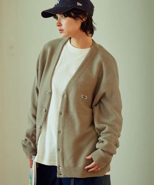 TOWNCRAFT（タウンクラフト）の「TOWN CRAFT/タウンクラフト 別注 リラックスフィット ワンポイントロゴ ニットカーディガン/カーディガン/アクリルニット（カーディガン/ボレロ・メンズ・ダークグリーン/ベージュ/ブラック/オリーブ/イエロー・SMALL/MEDIUM/LARGE）」の22枚目の写真