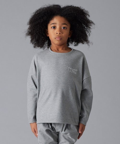 Smoothy（スムージー）の「SMOOTHY F.Suede C/S / スムージー フェイクスエードカットソー（Tシャツ/カットソー・キッズ・ベージュ/ブラック/ヘザーグレー/カーキ/チャコールグレー・X-LARGE/MEDIUM/LARGE/SMALL）」の3枚目の写真