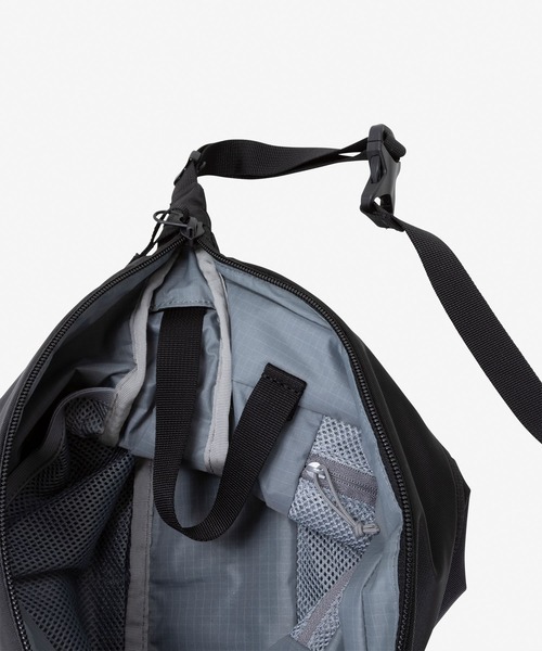THE NORTH FACE(ザノースフェイス)の「【THE NORTH FACE/ザ ノースフェイス】CAPELLA 5(ショルダーバッグ・メンズ・ブラック/グリーン系その他/モスグリーン/ストーン/インディゴブルー/ボルドー/グレー/グリーン/ブラウン/ダークブルー/アイボリー/ブルー・FREE)」の21枚目の写真