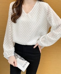 透け感バルーンスリーブVネックブラウス