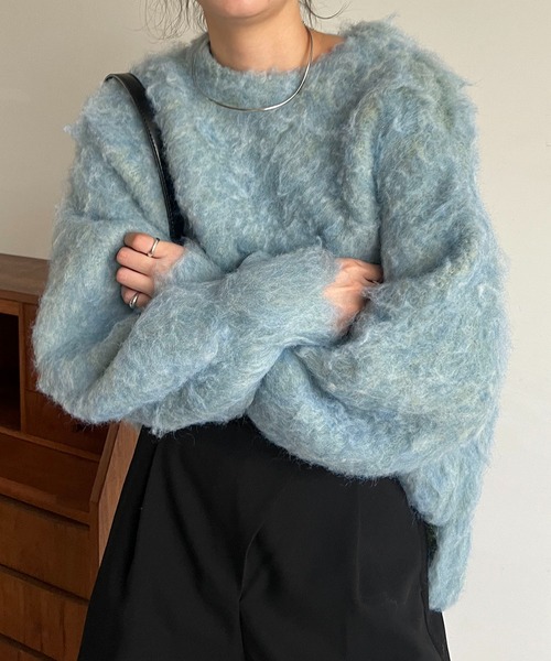 CAPRICIEUX LE'MAGE(カプリシューレマージュ)の「シャギープルオーバー(ニット/セーター・レディース・ライトベージュ/チャコールグレー/グリーン/ブルー・FREE)」の1枚目の写真