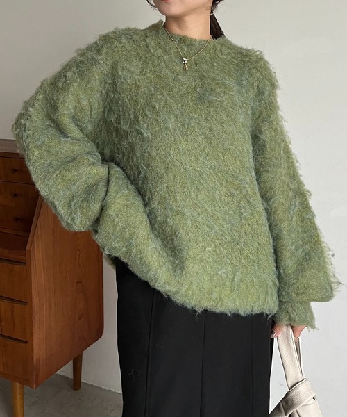 CAPRICIEUX LE'MAGE(カプリシューレマージュ)の「シャギープルオーバー(ニット/セーター・レディース・ライトベージュ/チャコールグレー/グリーン/ブルー・FREE)」の5枚目の写真