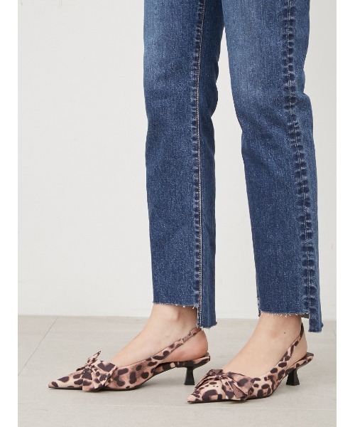 Mila Owen（ミラオーウェン）の「裾段差ストレッチフレアスキニー