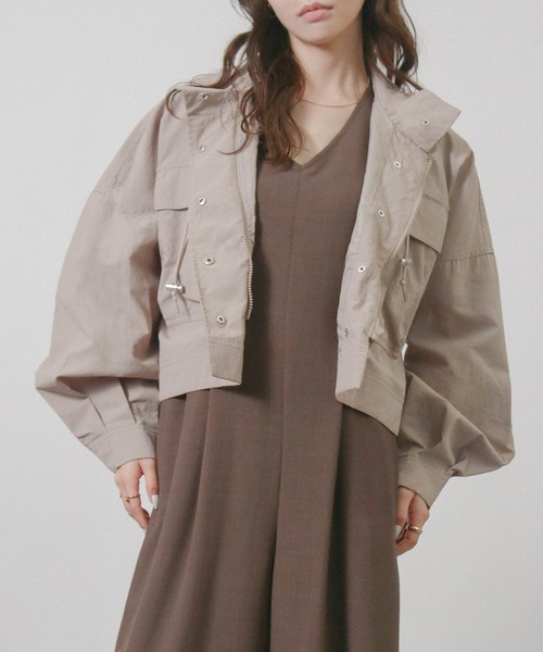 Social GIRL（ソーシャルガール）の「スタンドショートジャケット（マウンテンパーカー・レディース・アイボリー/グレイッシュベージュ/カーキ/ブラック・M/L）」の18枚目の写真