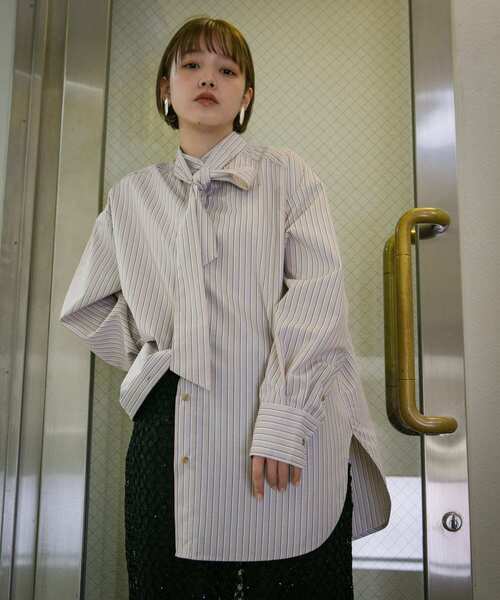 KBF（ケイビーエフ）の「ボウタイロングシャツ（シャツ/ブラウス・レディース・ベージュ系その他/ブルー系その他・ONE）」の8枚目の写真