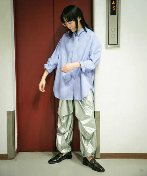 KBF（ケイビーエフ）の「ボウタイロングシャツ（シャツ/ブラウス・レディース・ベージュ系その他/ブルー系その他・ONE）」の19枚目の写真