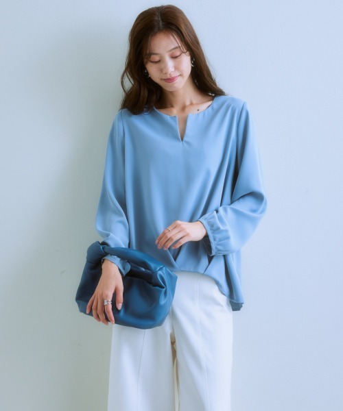 7days Life Styling（セブンデイズライフスタイリング）の「フロントタック2WAYブラウス（しわになりにくい・UVカット・タンブル乾燥OK）（シャツ/ブラウス・レディース・オフホワイト/ブラック/サックスブルー/ベージュ・S/M/L/LL）」の15枚目の写真