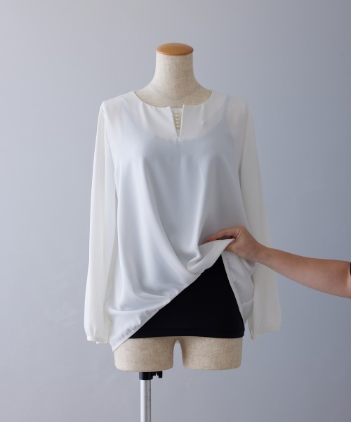 7days Life Styling（セブンデイズライフスタイリング）の「フロントタック2WAYブラウス（しわになりにくい・UVカット・タンブル乾燥OK）（シャツ/ブラウス・レディース・オフホワイト/ブラック/サックスブルー/ベージュ・S/M/L/LL）」の19枚目の写真