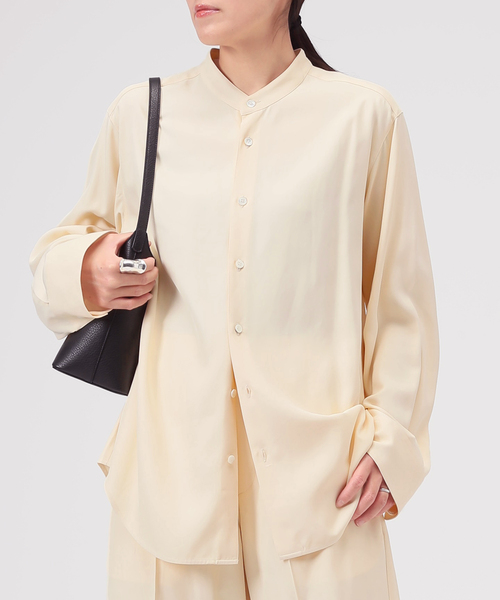 AP STUDIO（エーピーストゥディオ）の「VIS ツイルシャツ（シャツ/ブラウス・レディース・イエロー/ブラック・FREE）」の2枚目の写真