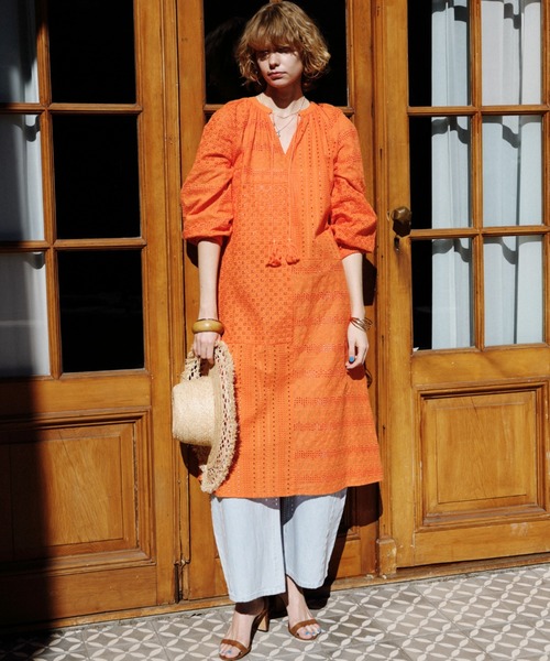 Doux archives(ドゥアルシーヴ)の「コットンレースカフタンワンピース(ワンピース・レディース・オフホワイト/ブラック/オレンジ・FREE)」の18枚目の写真