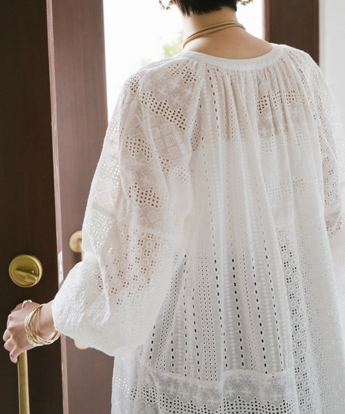 Doux archives(ドゥアルシーヴ)の「コットンレースカフタンワンピース(ワンピース・レディース・オフホワイト/ブラック/オレンジ・FREE)」の8枚目の写真