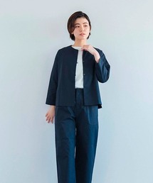 シャツジャケット」に該当するノーカラージャケットファッション