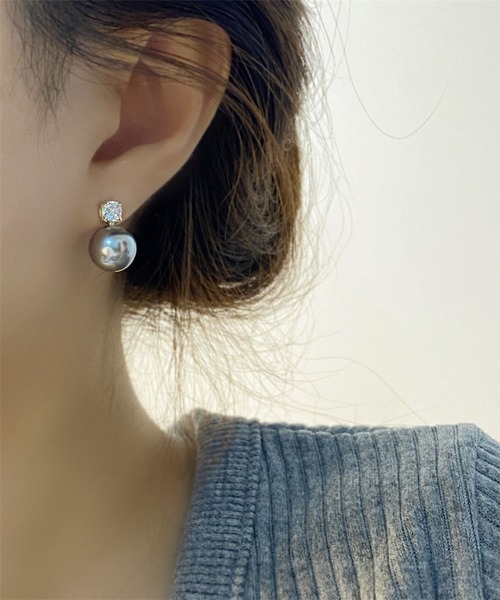 LA VORAGINE(ラ ヴォラジネ)の「アレルギー対応パールビジューピアス(ピアス(両耳用)・レディース・シャンパン/ホワイト/グレー・FREE)」の12枚目の写真