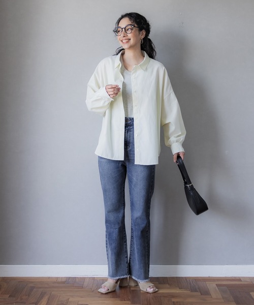 coca（coca）（コカ）の「しゃがめるバックシームストレッチデニム（デニムパンツ・レディース・ブルー・S/M/L）」の2枚目の写真