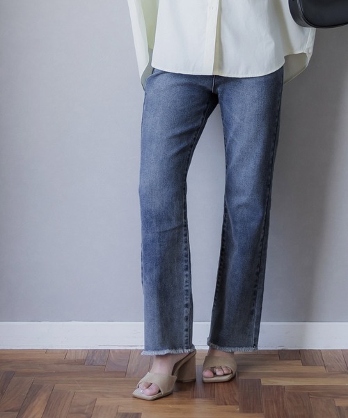 coca（coca）（コカ）の「しゃがめるバックシームストレッチデニム（デニムパンツ・レディース・ブルー・S/M/L）」の5枚目の写真