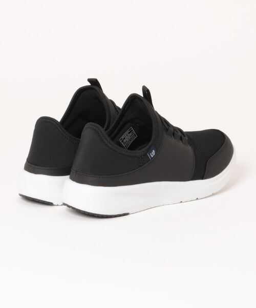 GAP（ギャップ）の「【GAP】 軽量キックバックスニーカー（スニーカー・レディース・ベージュ/ブラック/ネイビー・25.0cm/24.0cm/23.0cm）」の4枚目の写真