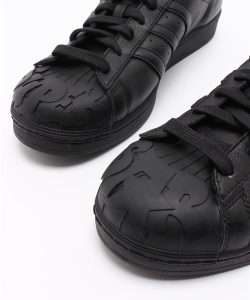 adidas(アディダス)の「メンズ アディダス スーパースター ファレル スーパーシェル adidas SUPERSTAR PHARRELL SUPERSHELL S83347(スニーカー・メンズ・ブラック・28.5cm/28cm/27.5cm/26.5cm/27cm)」の8枚目の写真
