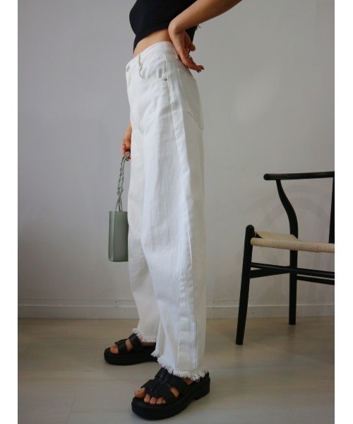 TRUNC（トランクエイティーエイト）の「Denim Curve Pants（デニムパンツ・レディース・ブルー/ホワイト・FREE）」の17枚目の写真