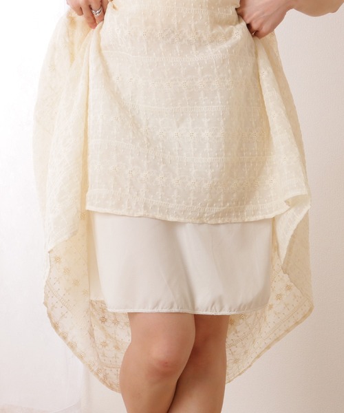 Lace Ladies(レースレディース)の「フレンチ レース パフスリーブ ティアード ギャザー ワンピース(ワンピース・レディース・アイボリー・S/M/XL)」の8枚目の写真