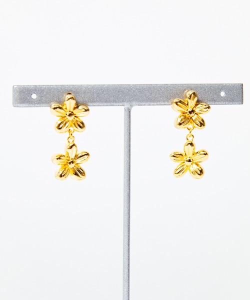whim(ウィム)の「【NEW】2Flower Pierce(ピアス(両耳用)・レディース・シルバー/ゴールド・FREE)」の12枚目の写真