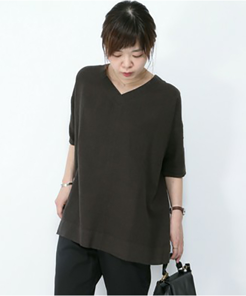 LBC（エルビーシー）の「リネンコットンレーヨンチュニック（シャツ/ブラウス・レディース・オフホワイト/ダークグレー/マスタード・MEDIUM/LARGE）」の2枚目の写真