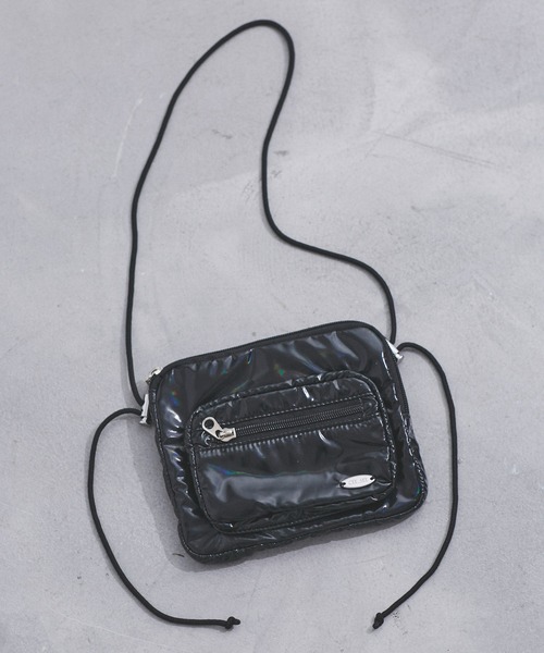 DIESEL ショルダーバッグ 欲しく サコッシュ 黒 グリッター仕上げ