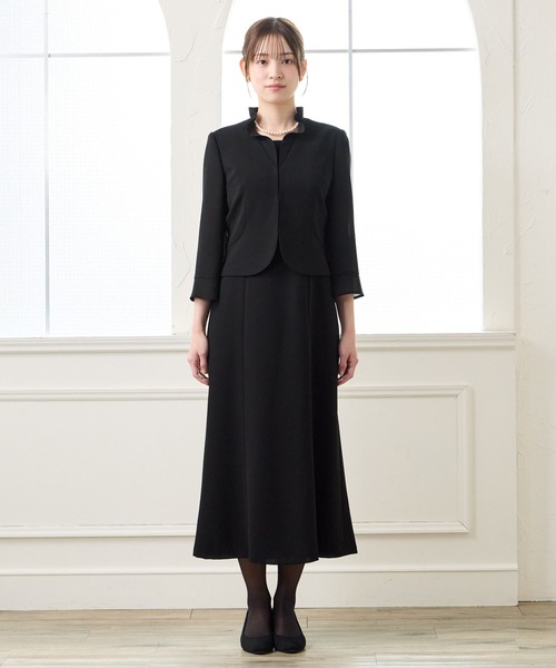 AIMER(エメ)の「【夏用喪服・礼服】フリルネックジャケットデザイン前開きロングサマーブラックフォーマルワンピース(ワンピース・レディース・ブラック・9号/11号/13号/15号)」の4枚目の写真