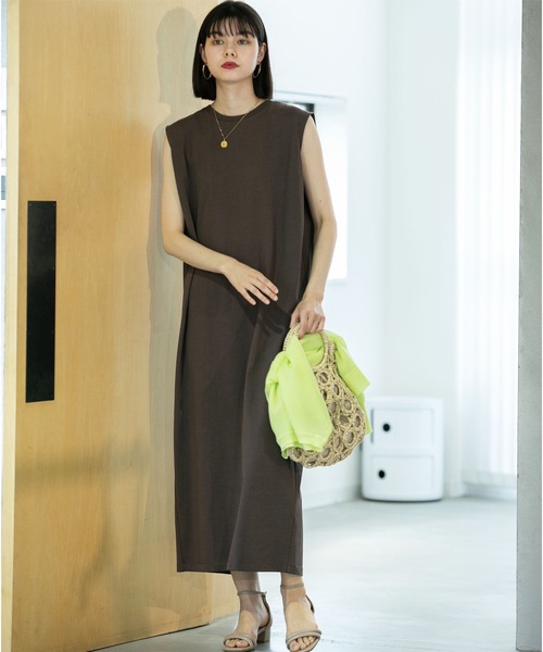 OPAQUE.CLIP（オペークドットクリップ）の「◆Iラインカットソーワンピース【洗濯機洗い可】（ワンピース・レディース・ライトベージュ/ブラック/ブラウン系その他・40/38/42/36）」の12枚目の写真