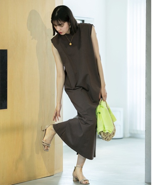 OPAQUE.CLIP（オペークドットクリップ）の「◆Iラインカットソーワンピース【洗濯機洗い可】（ワンピース・レディース・ライトベージュ/ブラック/ブラウン系その他・40/38/42/36）」の13枚目の写真