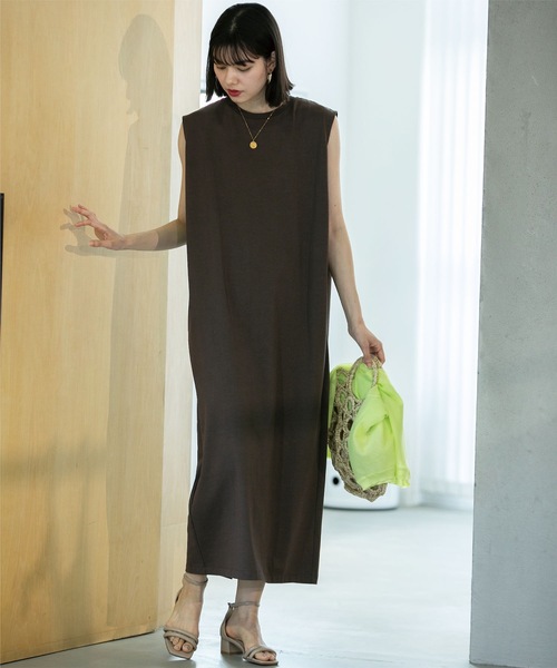 OPAQUE.CLIP（オペークドットクリップ）の「◆Iラインカットソーワンピース【洗濯機洗い可】（ワンピース・レディース・ライトベージュ/ブラック/ブラウン系その他・40/38/42/36）」の10枚目の写真