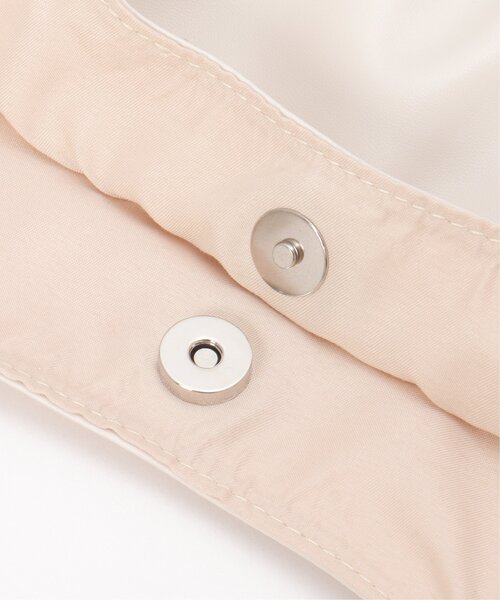 VENCEEXCHANGE（ヴァンスエクスチェンジ）の「合皮フリルハンドルトートバッグ（ショルダーバッグ・レディース・オフホワイト/ブラック/シルバー・FREE）」の12枚目の写真