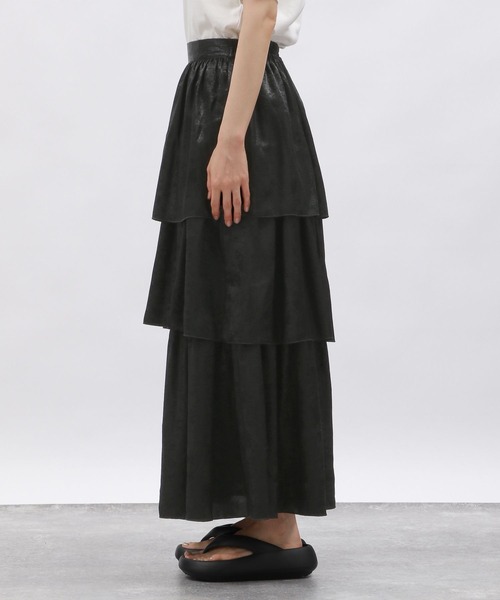 LAKOLE(ラコレ)の「メタリックフリルスカート / 128641(スカート・レディース・ブラック/シルバー/ゴールド・MEDIUM/SMALL)」の11枚目の写真