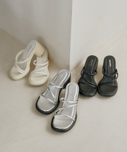 Kastane（カスタネ）の「【WEB限定】チャンキーヒールサンダル（サンダル・レディース・アイボリー/ブラック/シルバー・36/37/38）」の19枚目の写真