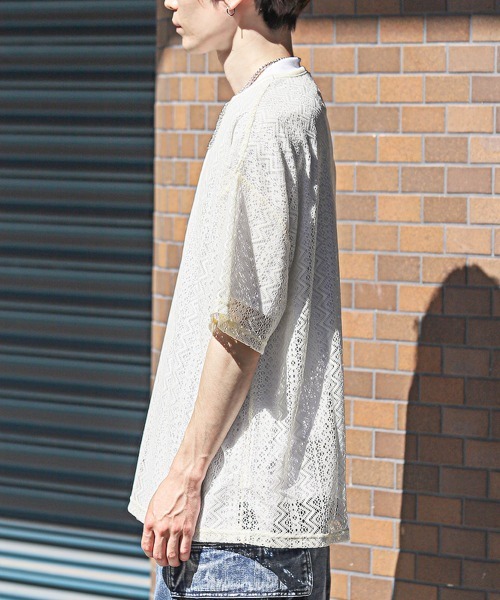 LUXSTYLE(ラグスタイル)の「ネックレス付きレース半袖Tシャツ(Tシャツ/カットソー・メンズ・ブラック/アイボリー・M/L)」の4枚目の写真