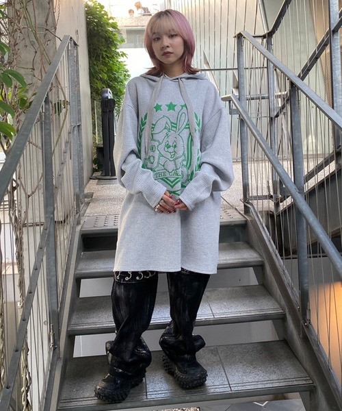 Candy Stripper（キャンディストリッパー）の「EMBLEM BUNNY WAFFLE フーディー（パーカー・レディース・オフホワイト/ヘザーグレー/ブラック・2）」の11枚目の写真