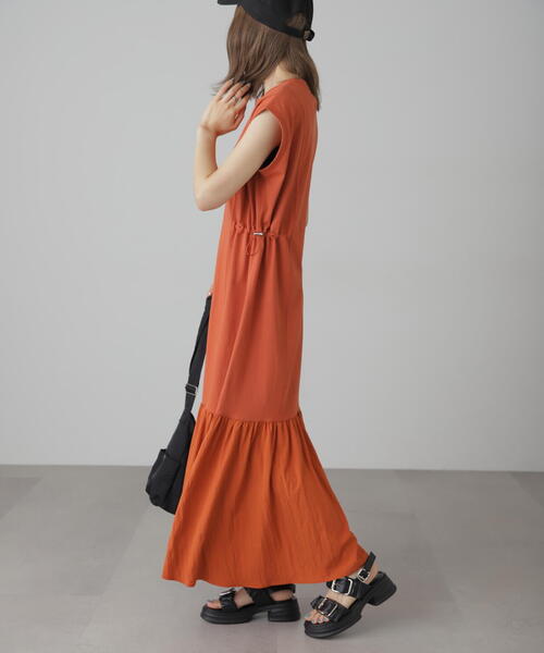 FREE'S MART（フリーズマート）の「◆布帛ドッキングフレンチスリーブカットワンピース（ワンピース・レディース・オレンジ/ブラック/カーキ・SMALL/MEDIUM）」の20枚目の写真