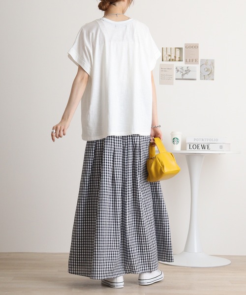 atONE(アットワン)の「オーバーサイズポケット付きUネックTee(Tシャツ/カットソー・レディース・ピンク系その他3/ブルー系その他/ネイビー/モカ/オフホワイト/パープル系その他/パープル系その他2/ブルー系その他2/カーキ/ブラック/ベージュ・L/M)」の13枚目の写真