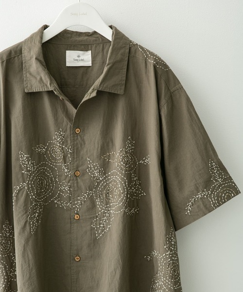 URBAN RESEARCH Sonny Label（アーバンリサーチサニーレーベル）の「フラワーハンドエンブロイダリー半袖シャツ（シャツ/ブラウス・メンズ・カーキ/オフホワイト/ブラウン・MEDIUM/LARGE）」の3枚目の写真