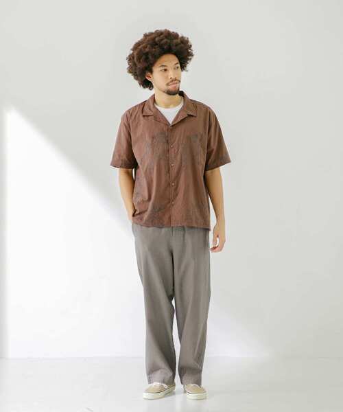URBAN RESEARCH Sonny Label（アーバンリサーチサニーレーベル）の「フラワーハンドエンブロイダリー半袖シャツ（シャツ/ブラウス・メンズ・カーキ/オフホワイト/ブラウン・MEDIUM/LARGE）」の18枚目の写真