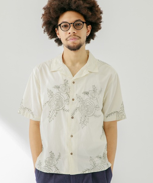 URBAN RESEARCH Sonny Label（アーバンリサーチサニーレーベル）の「フラワーハンドエンブロイダリー半袖シャツ（シャツ/ブラウス・メンズ・カーキ/オフホワイト/ブラウン・MEDIUM/LARGE）」の21枚目の写真